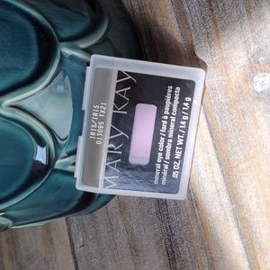 Discontinued Mary Kay Iris eyeshadow